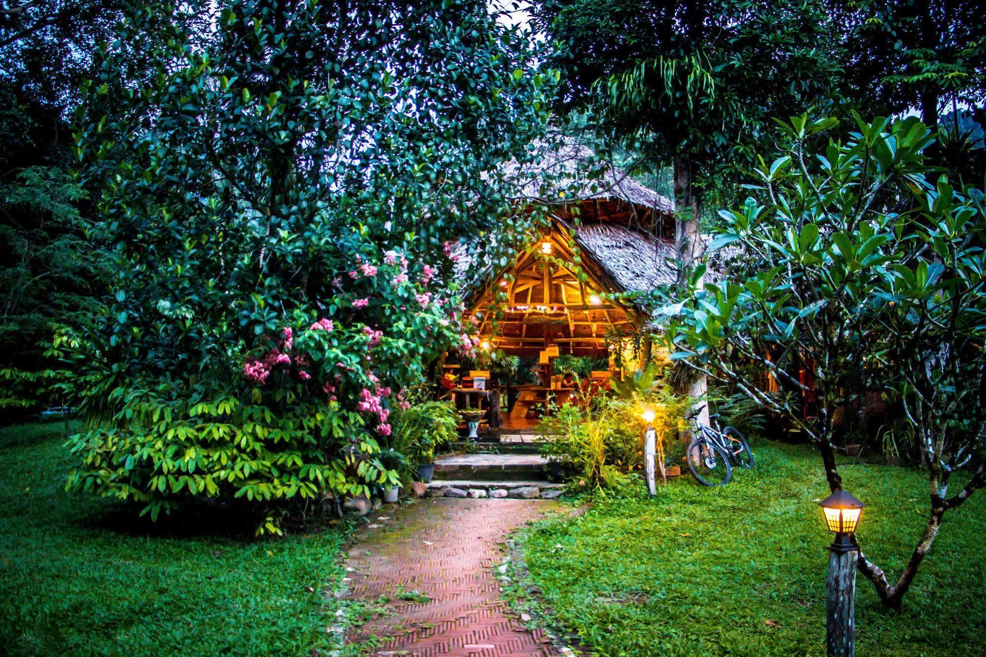 Baan Khao Sok Resort Khao Sok National Park Esterno foto